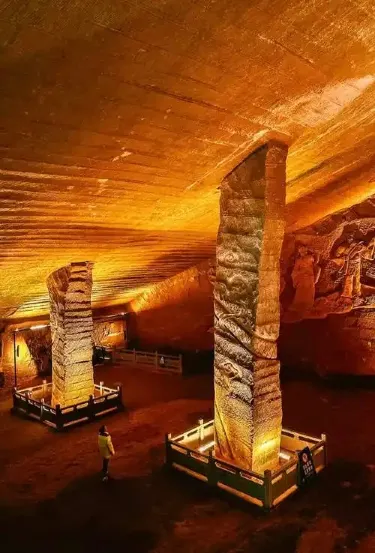 Quzhou Longyou Grottoes‖Mysterious Statue Light Show | Trip ...