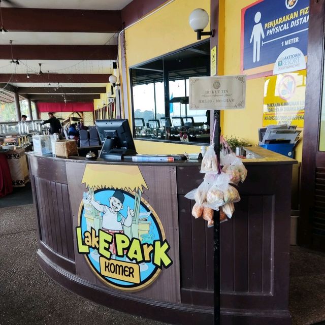 Buffet Breakfast by the Lakeside