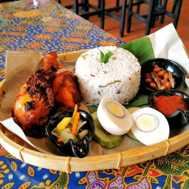 Best Lunch at 7 Warna Kopitiam!