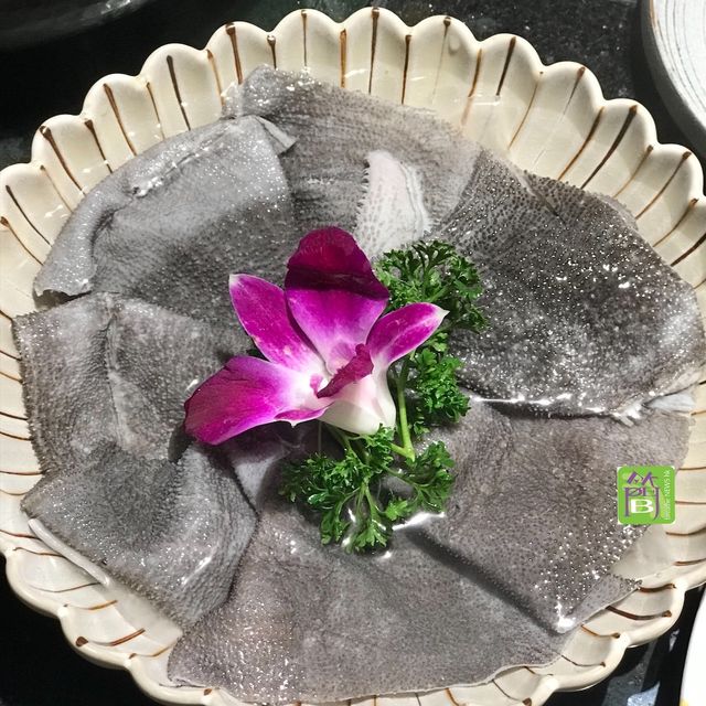銅鑼灣美味麻辣火鍋「山止川行」