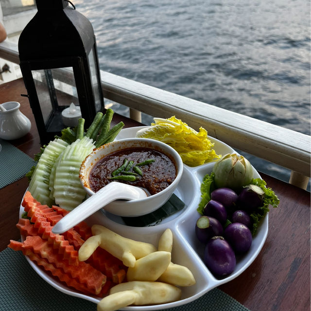 "Songfangklong Cruise" by กินลมชมสะพาน📍