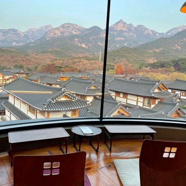 韓國恩平韓屋村宏偉壯觀的山景色搭配的人氣 Cafe🤩
