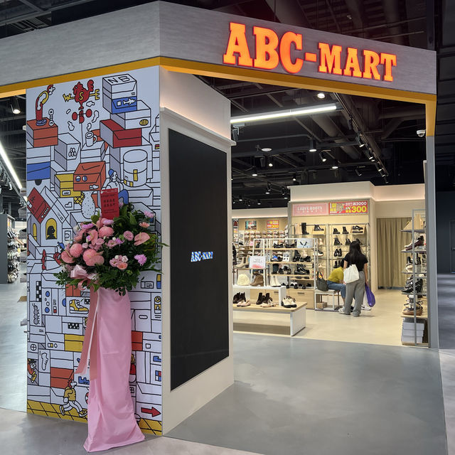新店新地標-誠品生活 裕隆城