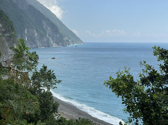 🏞️ 花蓮清水斷崖：大自然的壯麗巨作 🌊