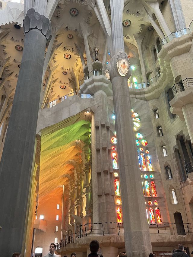 완공되면 다시 갈 곳 사그리다파밀리아성당 🕍