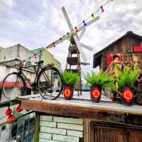 Vintage Hut at Parit Jawa!