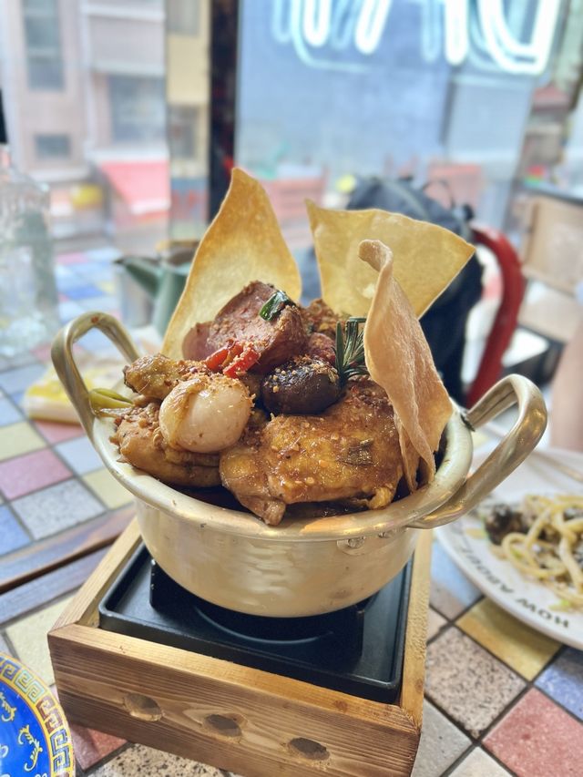 多款菜式選擇嘅打卡玩味餐廳
