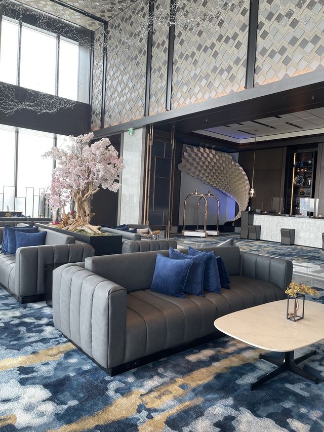 メズム東京で優雅なホテルステイを。