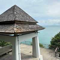 จุดชมวิว ลาดเกาะ โขดหินและทะเลสวยงาม