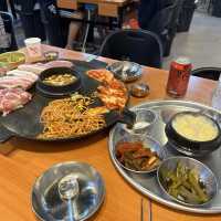 동탄북광장 효자동솥뚜껑, 푸짐한 삼겹살 맛집