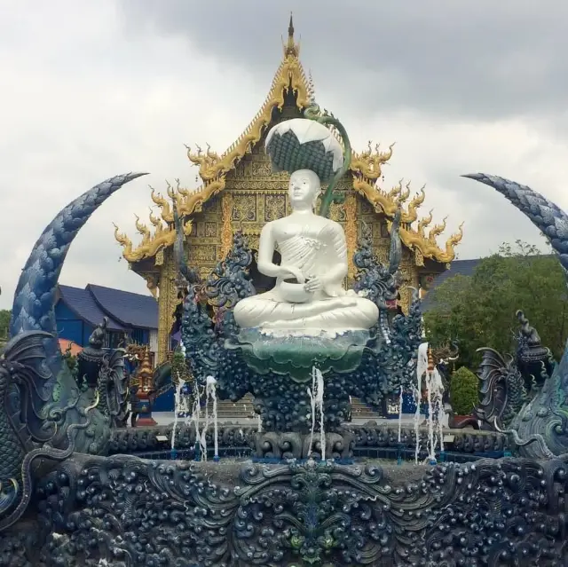 Wat Rong Suea Ten