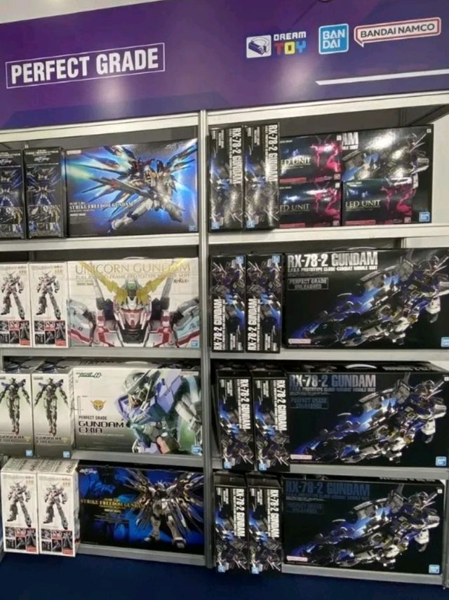 GUNDAM docks at Thailand 