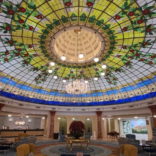 GREEK INFLUENCE HOTEL : LA CRISTA MALACCA