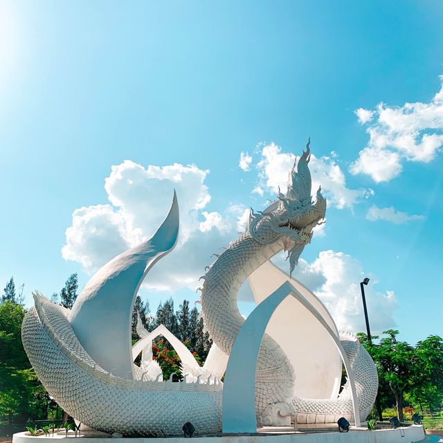 @อุทยานบัวเฉลิมพระเกียรติ สวนสาธารณะสกลนคร