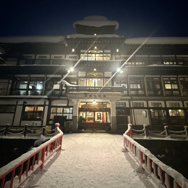 銀山温泉街