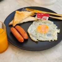 พิกัดที่พักฮิลใจ Us and Ours Cafe' and bed | อุทัยธานี