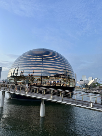 Floating Apple Store next to Singapore's Marina Bay Sands Hotel