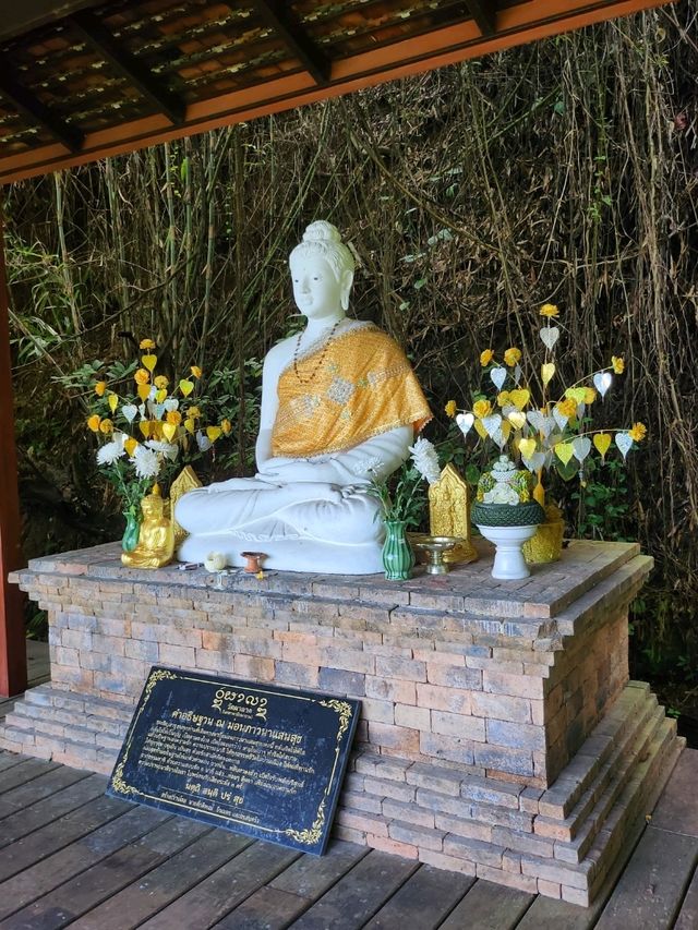 วัดผาลาด (สกิทาคามี) วัดสวยท่ามกลางธรรมชาติ