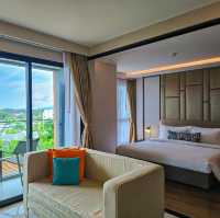 โรงแรมภูเก็ต สวยอลังการ กลิ่นอายสถาปัตยกรรมสุโขทัย