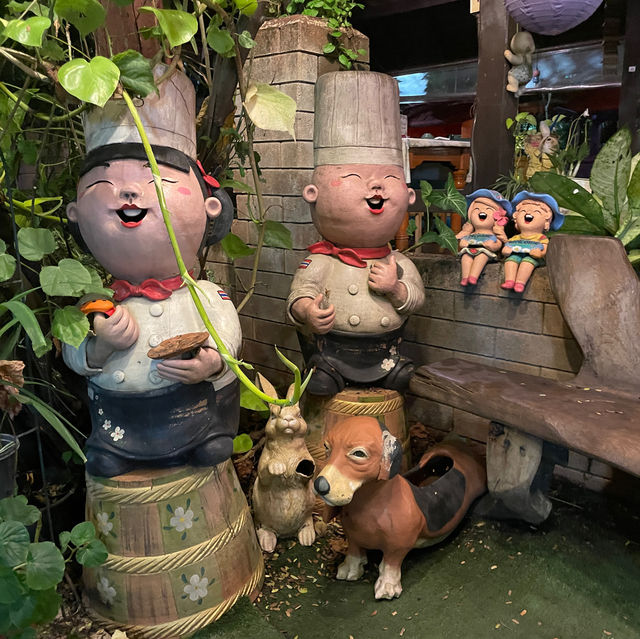 Dolls Dance, Taste Delight: Moom Mai