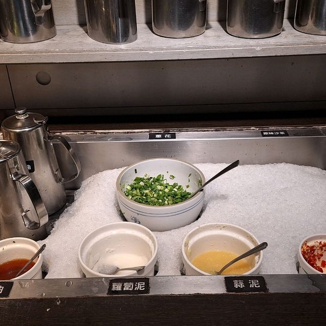 好煮藝火鍋店-米飯,雞絲麵隨你煮