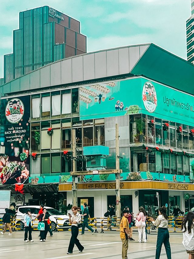 ชวนพ่อแม่เดินสยามโซนใหม่ สับสับแบบวัยรุ่น 2024