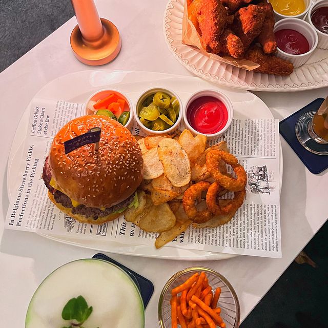노보동 러버 맛있는 요리와 함께 #시즌한정칵테일 즐겼답니다💕
