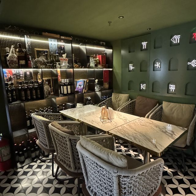  ☕️Library Restaurant and Bar