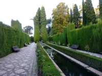 【西班牙】阿爾罕布拉宮花園：色彩繽紛，享受美景和休息的好地方