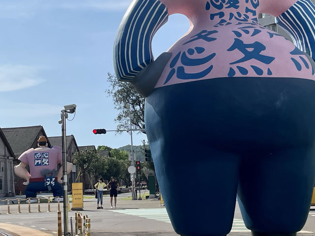 高雄港文創區：駁二藝術特區+棧貳庫