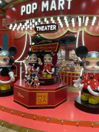 🏰🎠 **探索奇幻之旅：上海迪士尼小鎮**