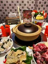 「香港情懷特色雞煲火鍋店，回味無窮！」