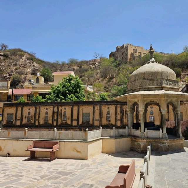 Panna Meena ka Kund