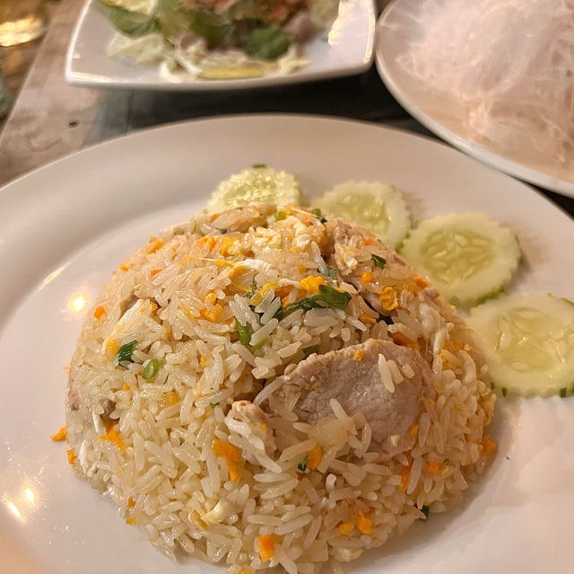 ถ้าเธอชอบเขา ร้านอาหารบรรยากาศดี@เขาใหญ่