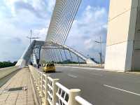 マレーシア　プトラジャヤ観光　Seri Saujana Bridgeからの眺めは最高だぞ