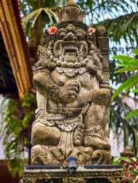 Bali, Indonesia: A Tropical Paradise 🌴🏖️_