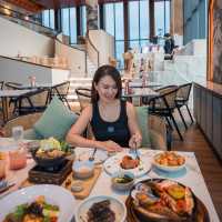 🛌 ที่พักพัทยา 𝙍𝙤𝙤𝙛𝙩𝙤𝙥 ปัง Cafe เทสดี ปัก📌