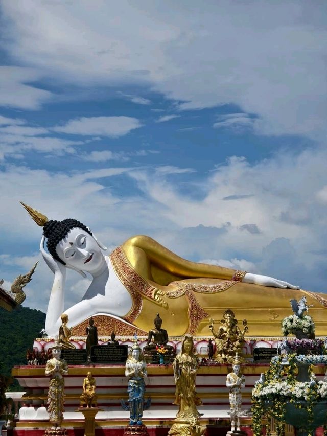 วัดดังสายมู ขอพรหลวงพ่อทันใจ📍วัดพระธาตุดอยคำ