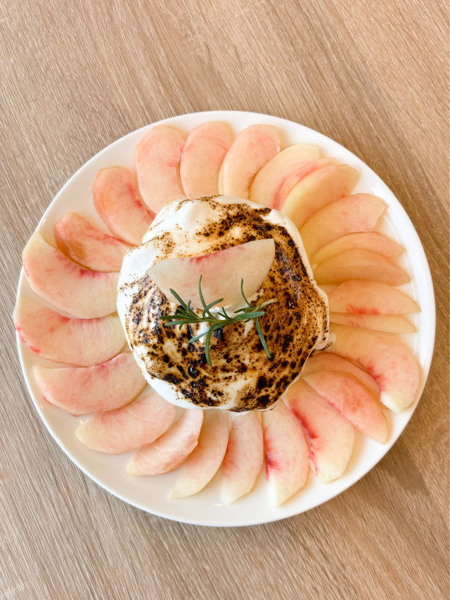 【福岡カフェ】桃を丸ごと使ったおいしいスイーツ
