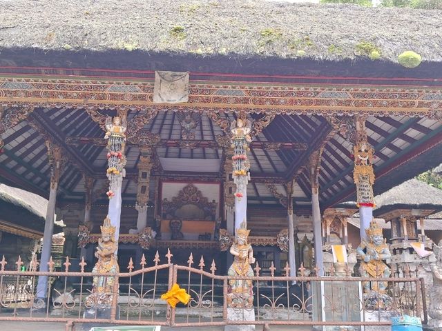 【バリ島】ティルタ ウンプル寺院に行ってきました