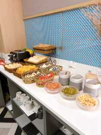 Buffet Breakfast at Holiday Inn Express Hangzhou Westlake East