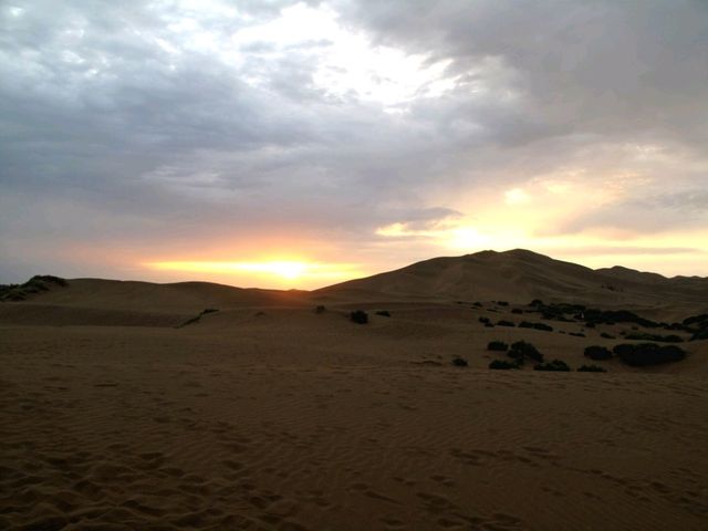 Exploring Xinjiang's Kumtag Desert
