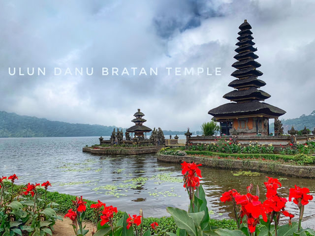 Pura Ulun Danu Bratan วิหารกลางทะเลสาบ