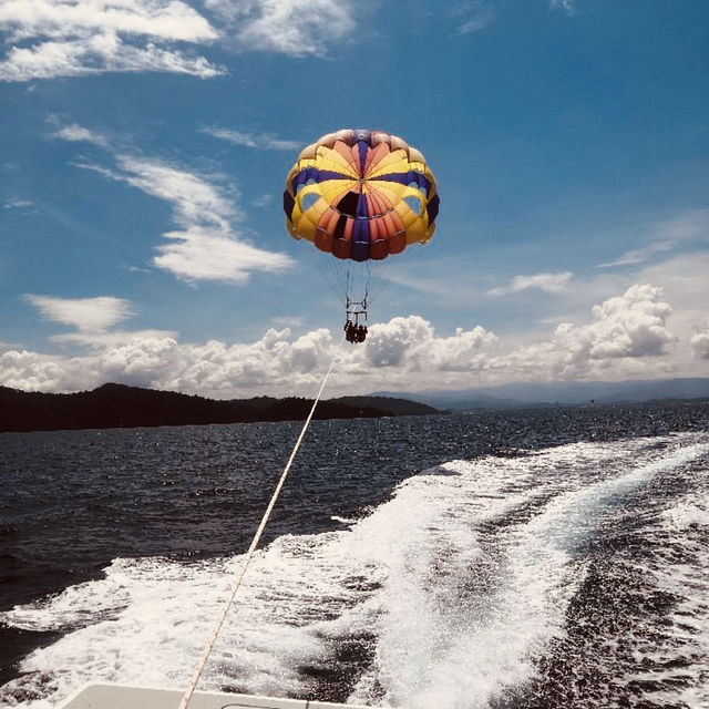 A Thrilling Day of Parasailing at Tunku Abdul Rahman Park