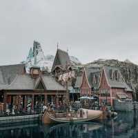 The world's first Frozen-themed land in Disneyland