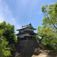 岡山景點｜空中之城．日本唯一山城天守閣—備中松山城（高粱城）