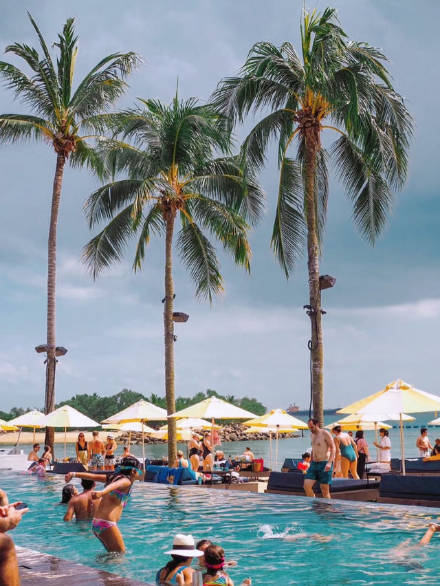 A very beautiful tanjong beach club singapore 🇸🇬 
