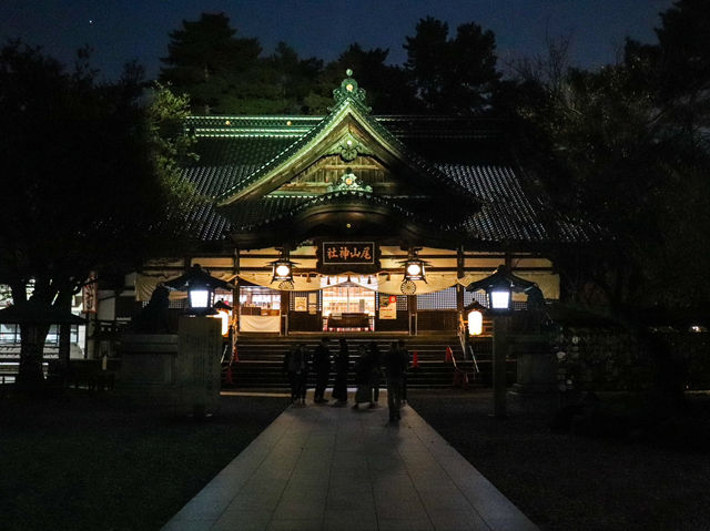 【石川県】 ステンドグラス輝く「神門」と前田利家公を祀る神社『尾山神社』