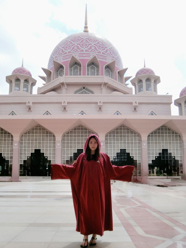 來吉隆坡沒來粉紅清真寺也太可惜了～🕌