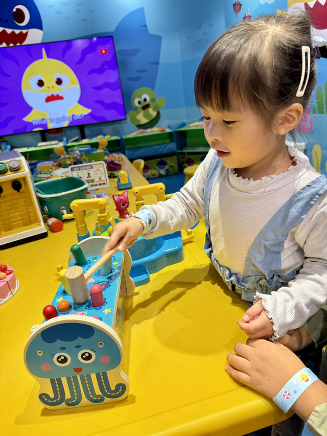 香港｜📣全新開幕‼️玩Baby Shark遊樂區攻略🎉🤩超多可愛打卡位✨小粉絲們一定要去朝聖啦